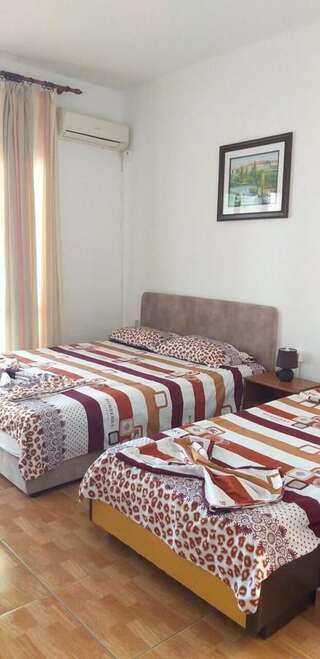 Гостевой дом Nazzi Улцинь Трехместный номер Делюкс-7